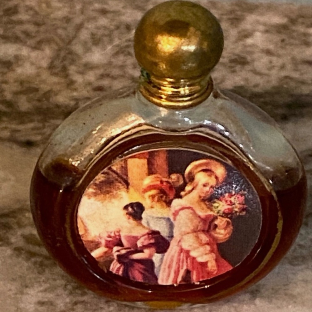 Vintage-Inspired Perfume Bottle with Gold Cap